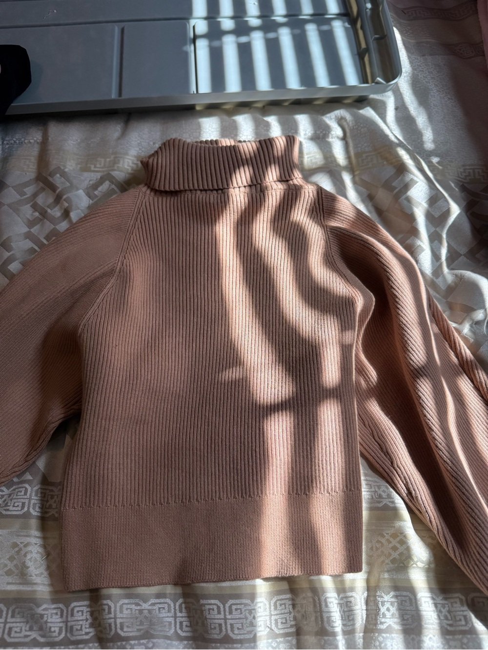 Women’s Turtleneck Ribbed Sweater - Blush